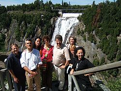 Une visite haute en couleur aux Chutes Montmorency le 19 aot 2005.