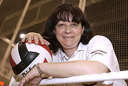 Denise Ltourneau sera la seule arbitre canadienne au prochain Championnat du monde scolaire en volley-ball.