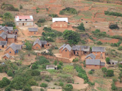 Village dans la campagne malgache.