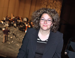Anick Lessard, professeure  l'cole de musique, est la premire femme nomme juge en chef du Festival des harmonies et orchestres symphoniques du Qubec.