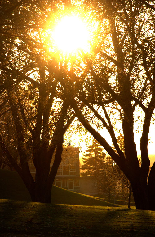 Coucher de soleil sur le Campus principal de Sherbrooke.