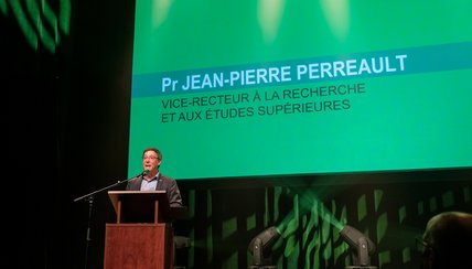 Photo du vice-recteur de l'UdeS Jean-Pierre Perreault