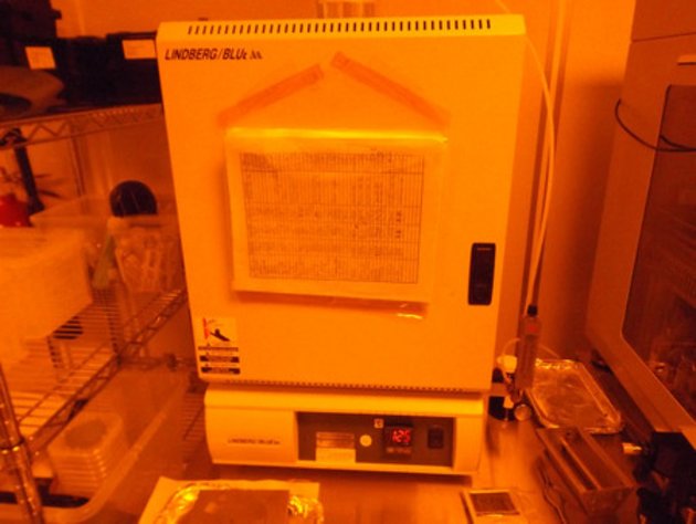 picture of a gravity convection oven