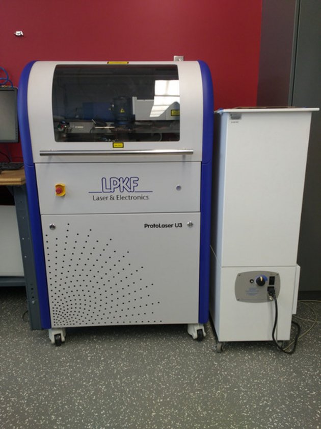 Un système automatique de gravure et découpe, modèle LPKF ProtoLaser U3