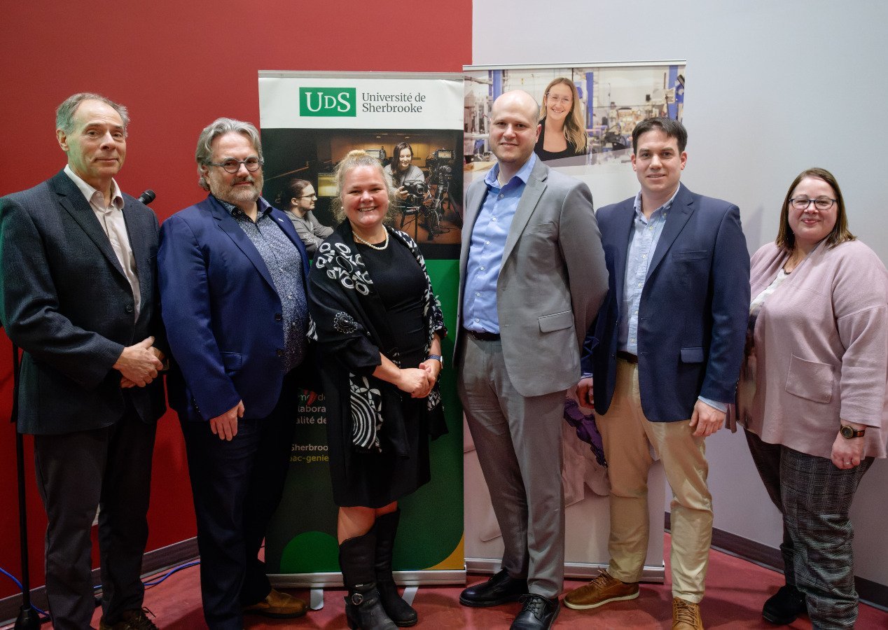 Photo de six personnes ayant pris part au lancement de la Chaire de recherche pour le développement de technologies de rupture en propulsion électrique