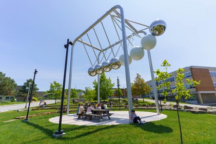 Œuvre magistrale sur le campus