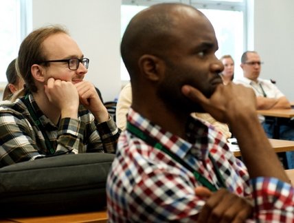 Étudiants dans un séminaire sur l'atmosphere