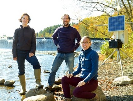 Étudiants en apprentissage sur le terrain