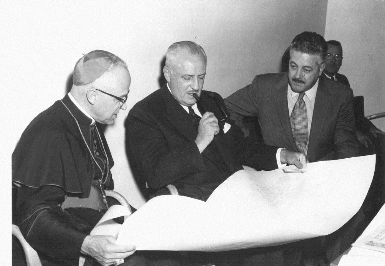Mgr Georges Cabana, John Duquet et Alvarez Vaillancourt