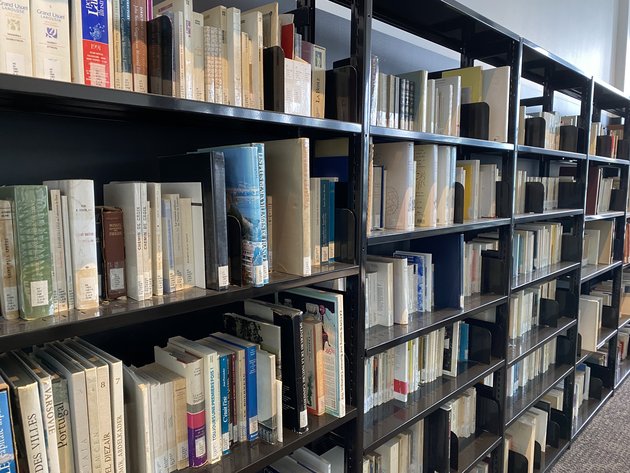 Bibliothèque personnelle d'Anne Hébert.