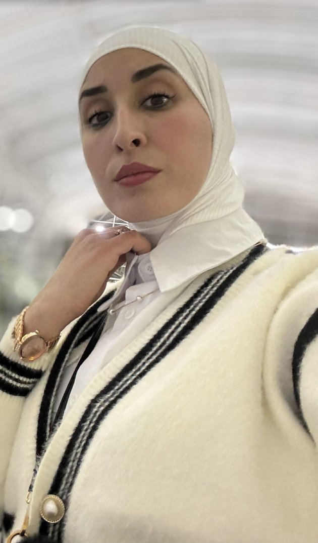 Portrait de Mme Tinhinane Maouche