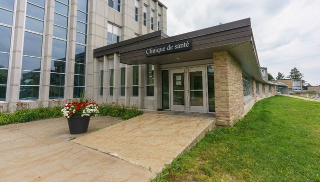 bâtiment de la Clinique de santé