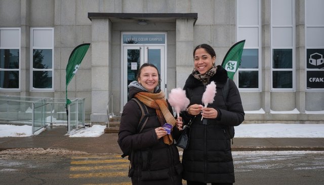 étudiantes devant le E1