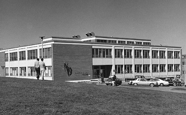 Photo d'époque de la Faculté d'éducation de l'université de Sherbrooke