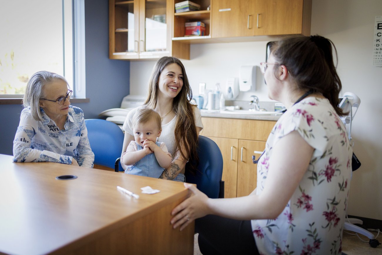 Résidence en médecine de famille : un programme en deux étapes pour former des médecins compétents et autonomes.