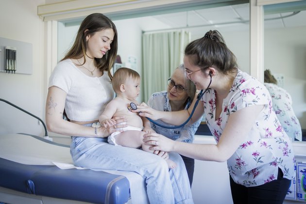 pour but de contribuer à améliorer la santé et le bien-être de la population par la création, l'évaluation et l'application de connaissances issues de la recherche en première ligne axée sur le patient et les besoins des communautés, ainsi que par le partenariat avec les acteurs-clés.