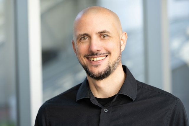 Chargé de cours à forfait