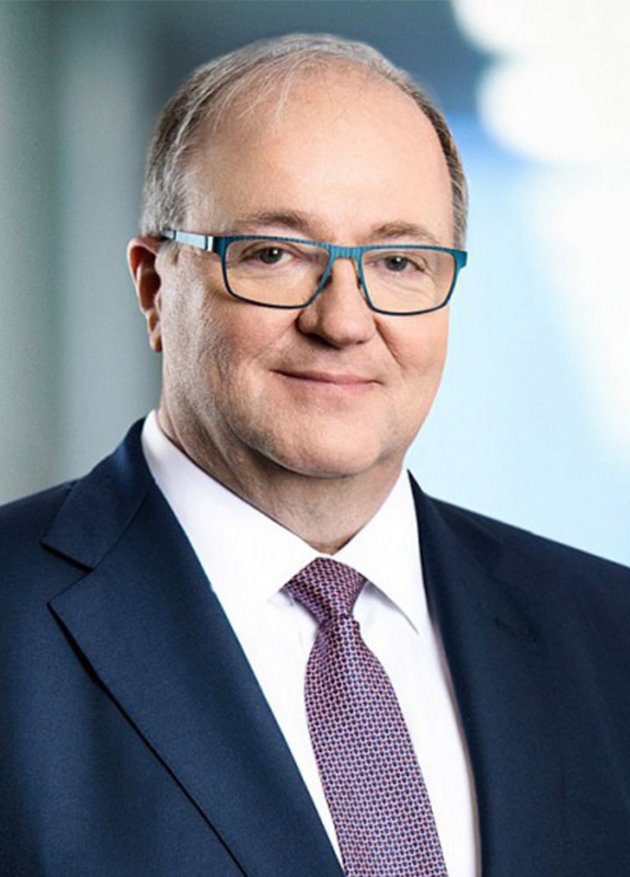 Monsieur Luc Tanguay