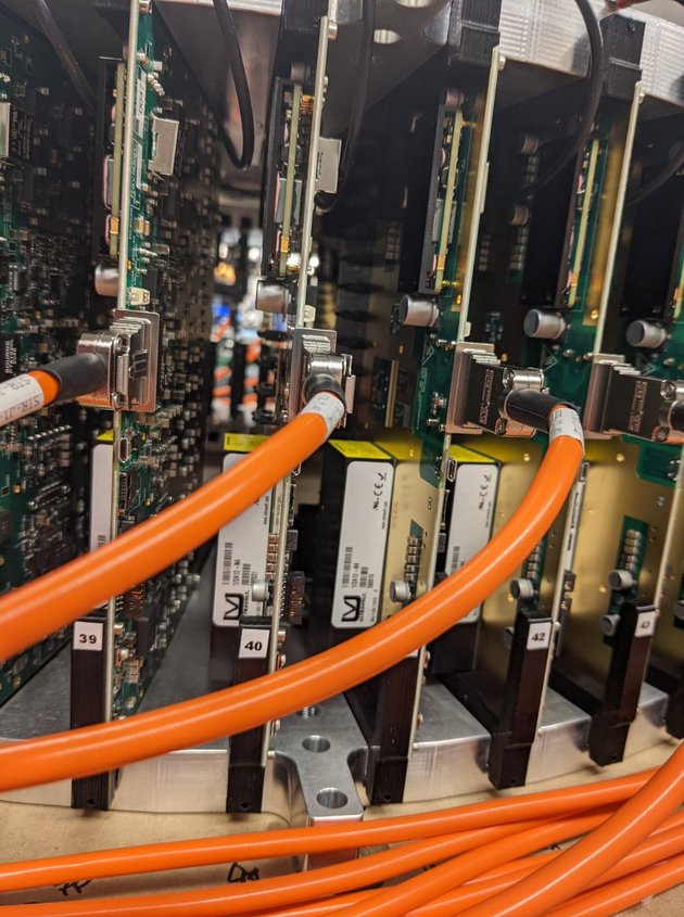 vue de l'anneau, côté câbles