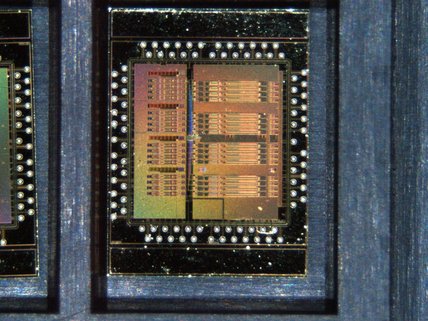 Vue d'un circuit intégré du GRAMS