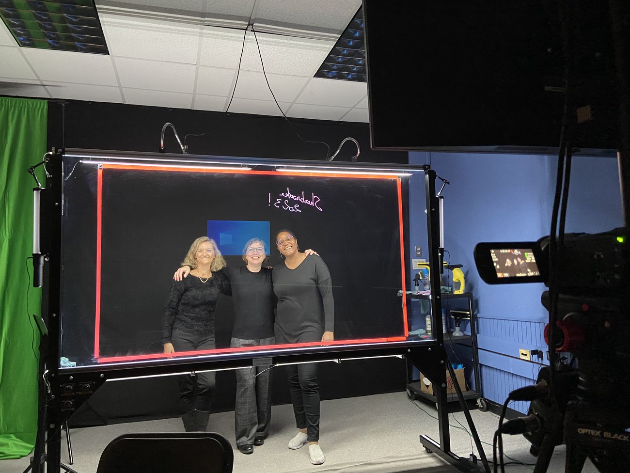 Studio avec tableau lumineux