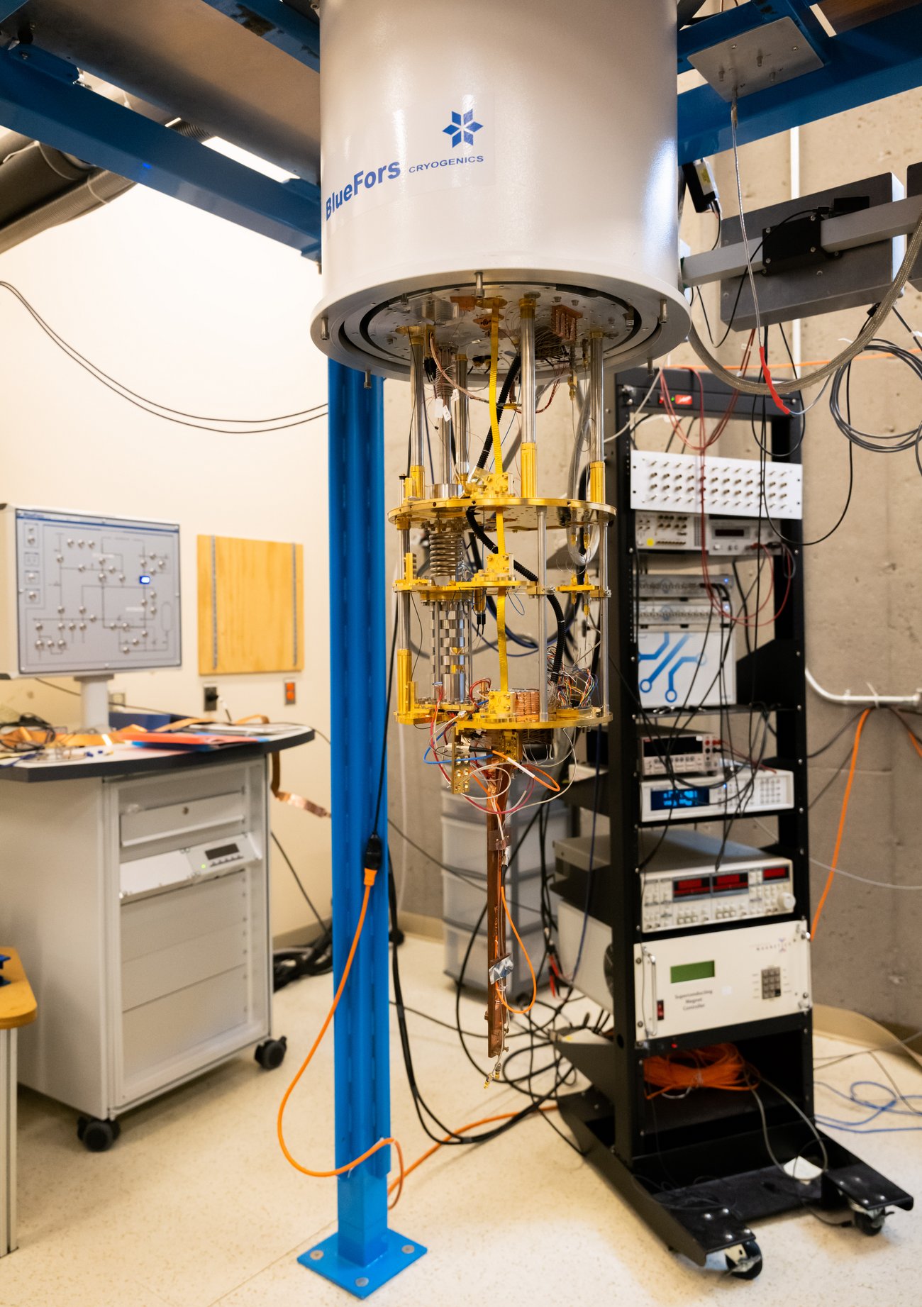 [Translate to English:] Réfrigérateur à dilution en boucle fermée - BF1 cryogénie Institut quantique