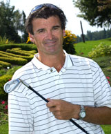 Pierre Lallier, joueur amateur de haut niveau, premier enseignant en golf  la Facult d'ducation physique et sportive.