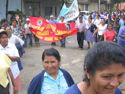 Manifestation lors de la grve de la coca dans les rues de Quillabamba.