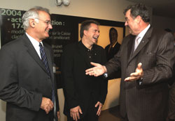 Le prsident de la Caisse, Henri-Paul Rousseau, a t accueilli par le recteur Bruno-Marie Bchard ainsi que par le doyen de la Facult d'administration, Roger Nol, lors de l'inauguration de l'exposition le 5 septembre.