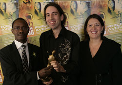 Thierno Souleymane Barry, Jean-Franois Vachon et Louise Cordeau, directrice de la tlvision de Radio-Canada  Qubec