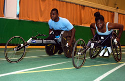 Jean-Paul Compaor et Batrice Oudraogo profitent tous deux du Programme pour athltes en fauteuil roulant.