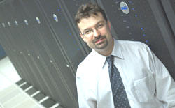 Ianik Plante au Centre de calcul scientifique de l'Universit de Sherbrooke.