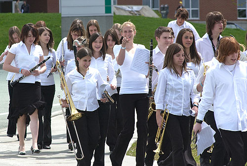 Quelque 10 000 musiciennes et musiciens gs de 12  16 ans ont gagn le Campus principal de l'Universit  l'occasion du Festival des harmonies et orchestres symphoniques du Qubec, du 17 au 20 mai.
