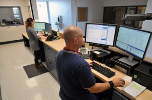 Le service des technologies de l'information et des communications (STIC)