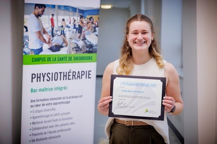 Prix engagement étudiant AQP remis à Anaïs Bonnot-Parent