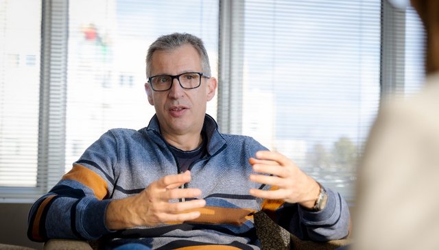 Photo du professeur Xavier Roucou