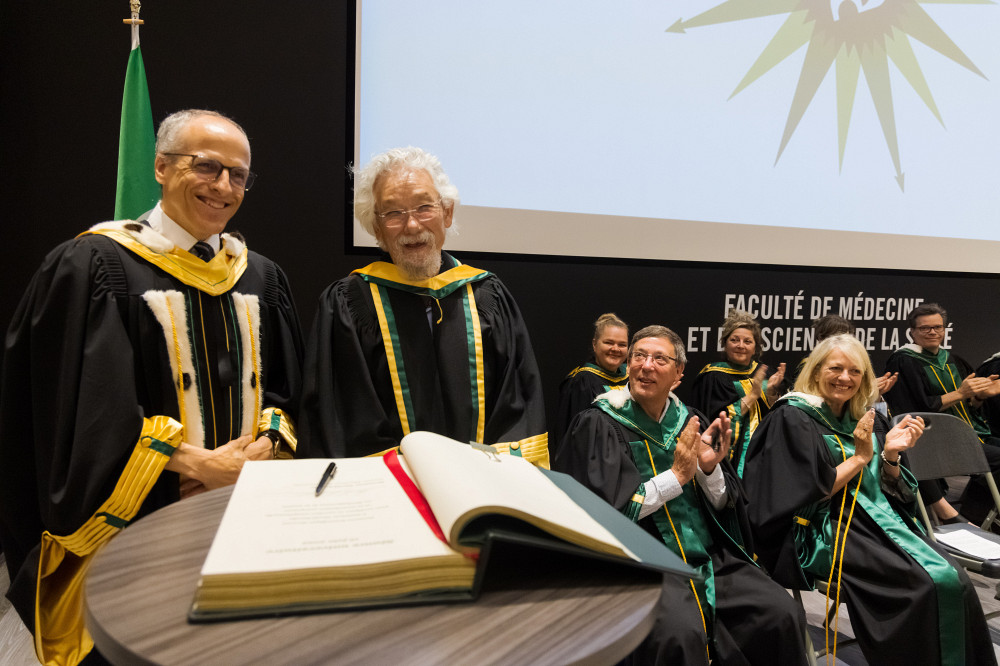 Le professeur David Suzuki a chaleureusement accepté de se joindre à la grande famille UdeS le 16 juin.Photo : Mathieu Lanthier - UdeS