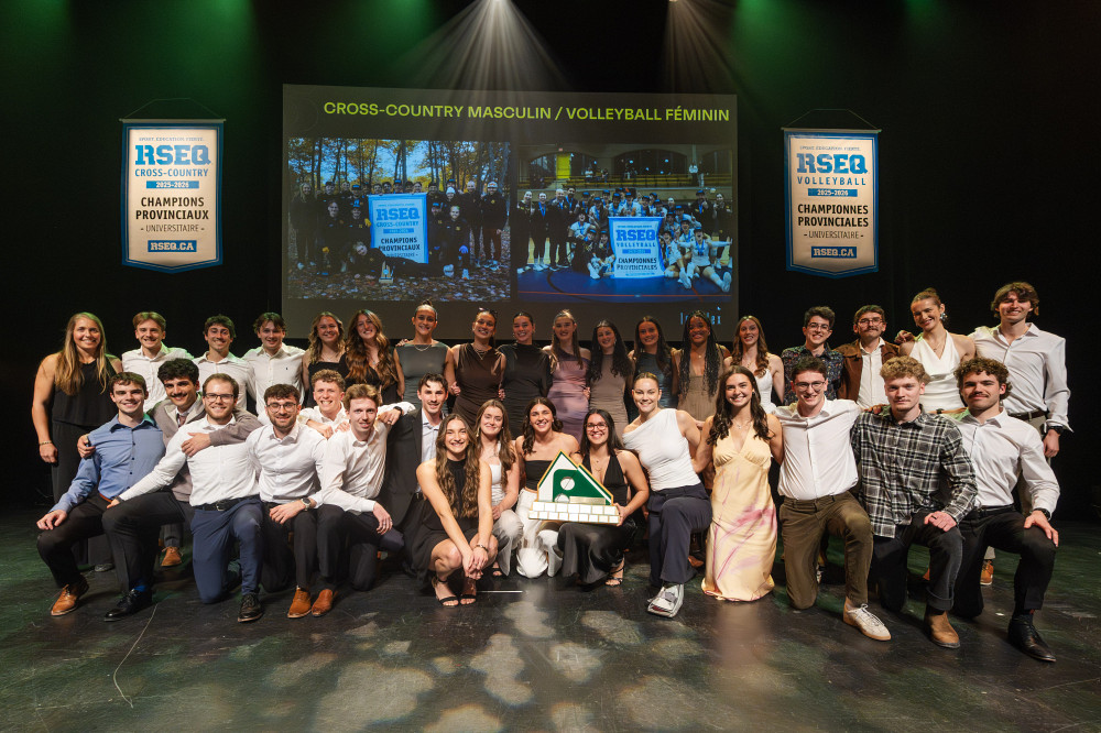 Plusieurs moments forts ont marqu&eacute; l'&eacute;dition 2026 du Gala Vert & Or, dont le couronnement de deux &eacute;quipes de l'ann&eacute;e.