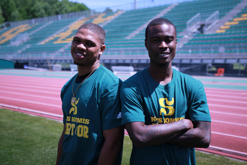 Jermer Braswell et&nbsp;Tyree Harris &eacute;taient heureux de rencontrer leurs nouveaux co&eacute;quipiers et d&eacute;couvrir les installations sportives du Vert & Or cette semaine sur le Campus principal de l'Universit&eacute; de Sherbrooke.