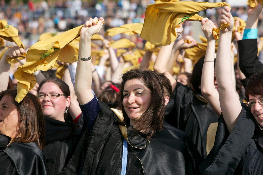 La cohorte 2014 comptait près de 4500 nouveaux diplômés. De ce nombre, plus de 2500 finissants étaient présents à la cérémonie de samedi.