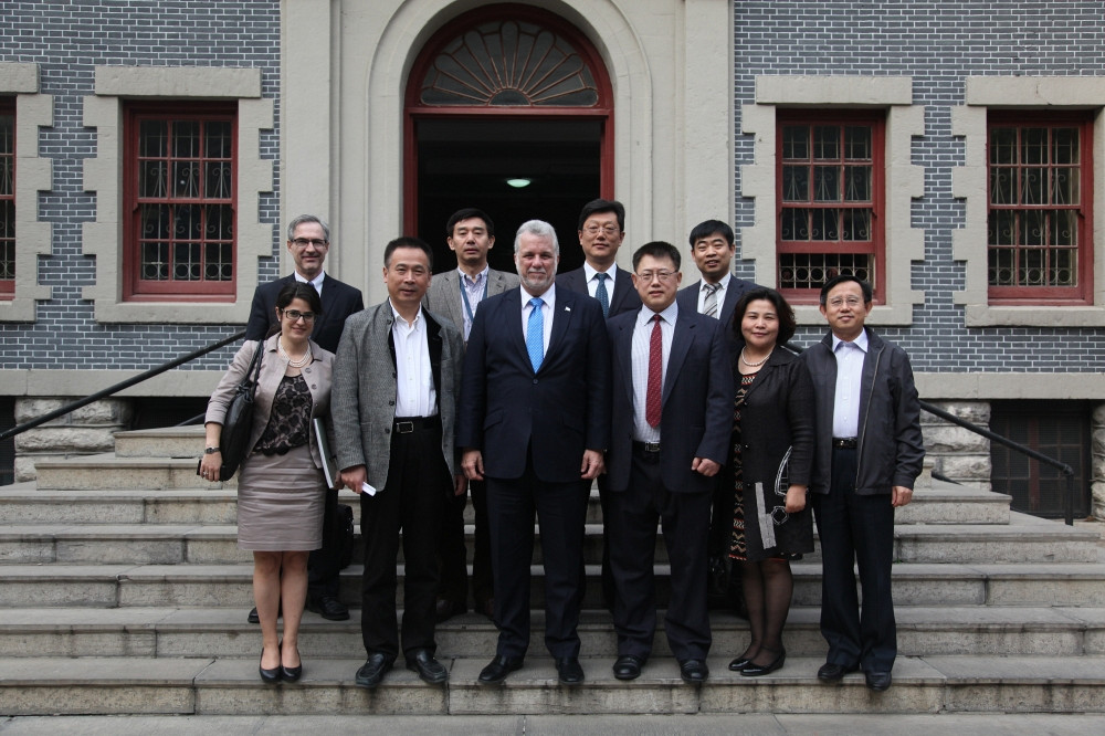 Le professeur Chang Shu Wang a accompagné le premier ministre Philippe Couillard lors d'une mission diplomatique en Chine, en octobre dernier.
