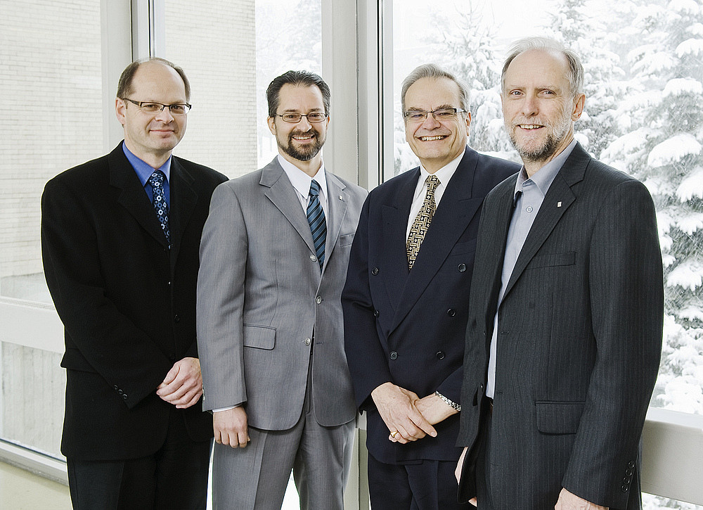 L'équipe de direction de la Faculté des sciences : les professeurs Richard Blouin, Claude Spino, Serge Jandl et Jean Goulet.