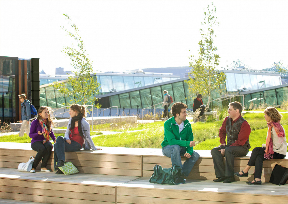 Le Programme des chaires de recherche du Canada (CRC) octroie &agrave; des professeures et des professeurs de l'UdeS la somme de 4,7&nbsp;M$ pour la poursuite de recherches ayant de r&eacute;els impacts sur la soci&eacute;t&eacute;.