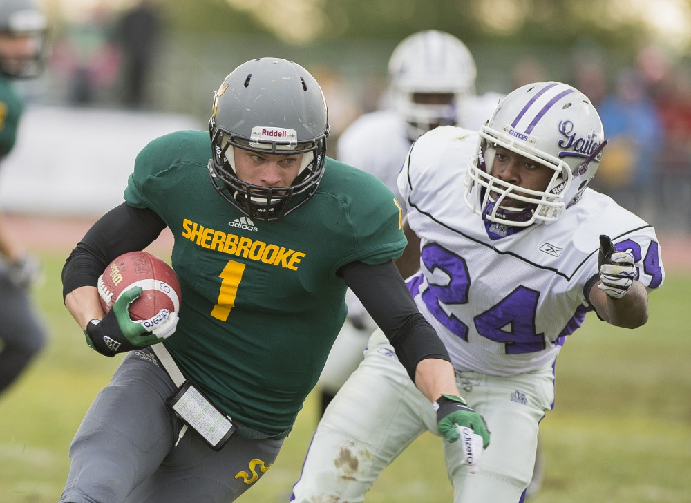Le receveur S&eacute;bastien Blanchard a marqu&eacute; deux touch&eacute;s dans la victoire de 40 &agrave;&nbsp;28 du Vert&nbsp;&&nbsp;Or sur les Gaiters de l'Universit&eacute; Bishop's.