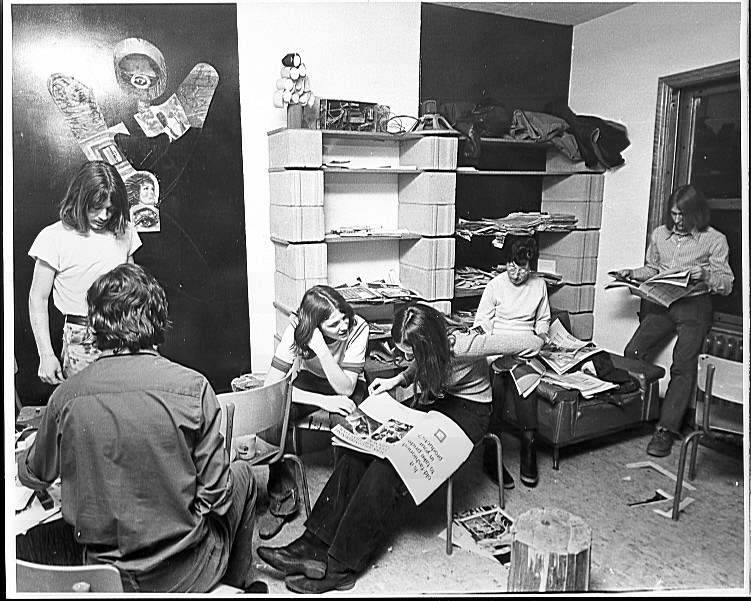 Étudiants à la clinique l'Odyssée, vers 1970