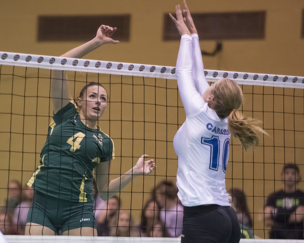 Roxane Hasseni. Ma&icirc;trise en &eacute;tudes politiques appliqu&eacute;es.