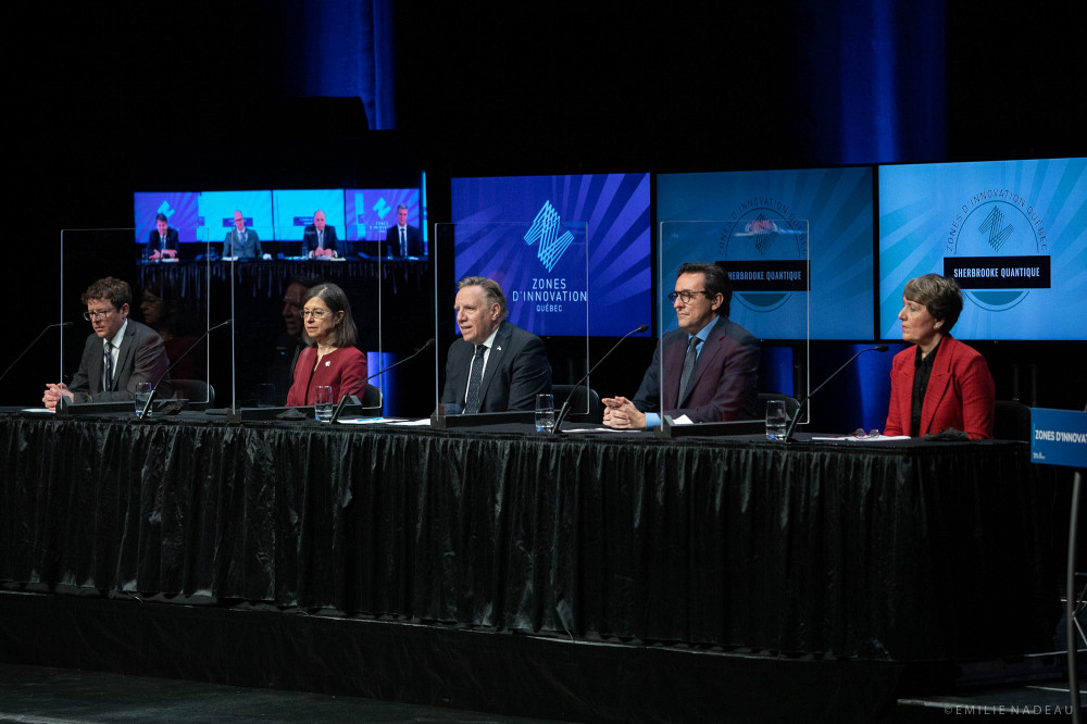 Two press event  were held simultaneously in Sherbrooke and Bromont with the presence of Quebec Premier François Legault, Minister of Higher Education Danielle McCann, and Minister of Economy and Innovation and Minister responsible for Regional Economic Development Pierre Fitzgibbon.