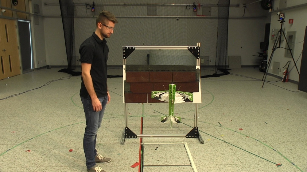 Dino Mehanovic, &eacute;tudiant &agrave; la ma&icirc;trise en g&eacute;nie m&eacute;canique,&nbsp;sous la supervision du professeur&nbsp;Alexis Lussier Desbiens