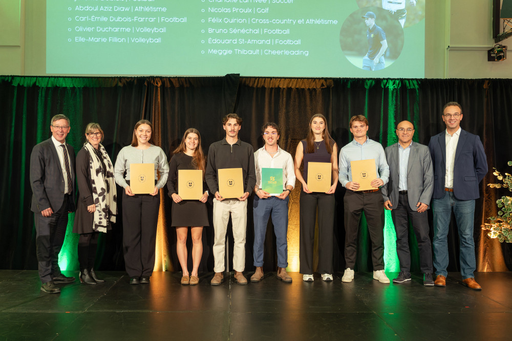 184 porte-couleurs du Vert & Or ont ajout&eacute; leur nom au tableau d'honneur des &Eacute;toiles acad&eacute;miques en maintenant une moyenne de 80% et plus dans tous leurs cours, en plus de pratiquer un sport universitaire en 2024-2025.