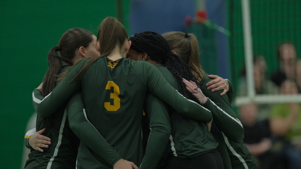 La saison du Vert & Or s'est termin&eacute;e dimanche apr&egrave;s-midi au Centre sportif de l'UdeS lors du troisi&egrave;me et dernier match de la demi-finale du RSEQ.